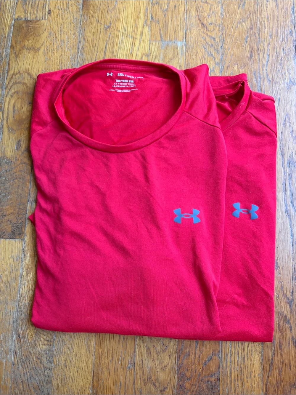 2 Under Armour Men’s Red Short Sleeve Tech Tees